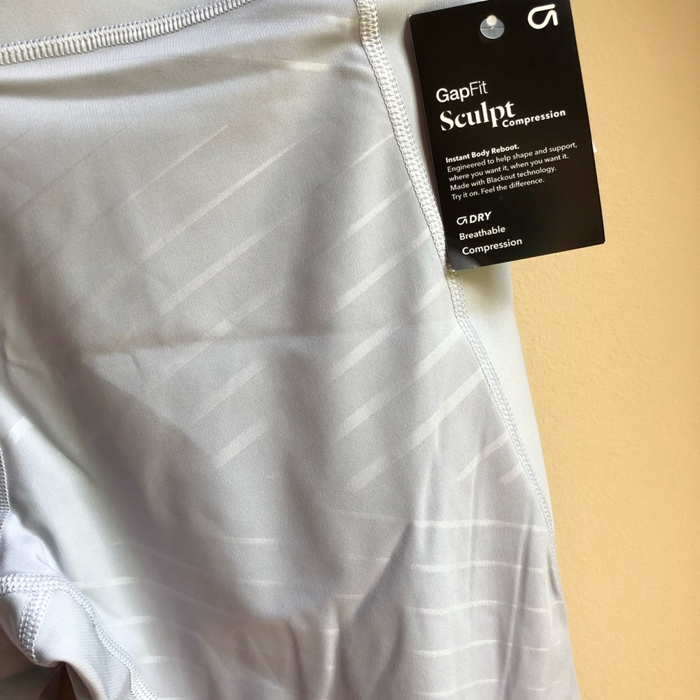 Women’s large capris! - Picture 2 of 6
